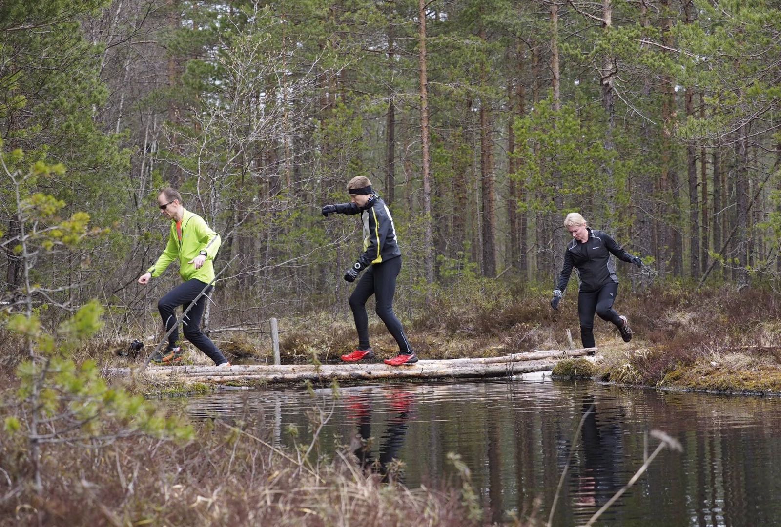 Bodom Trailin lenkkiletkaa Hynkänlammen rannalla. Kuva: Kari Koskinen