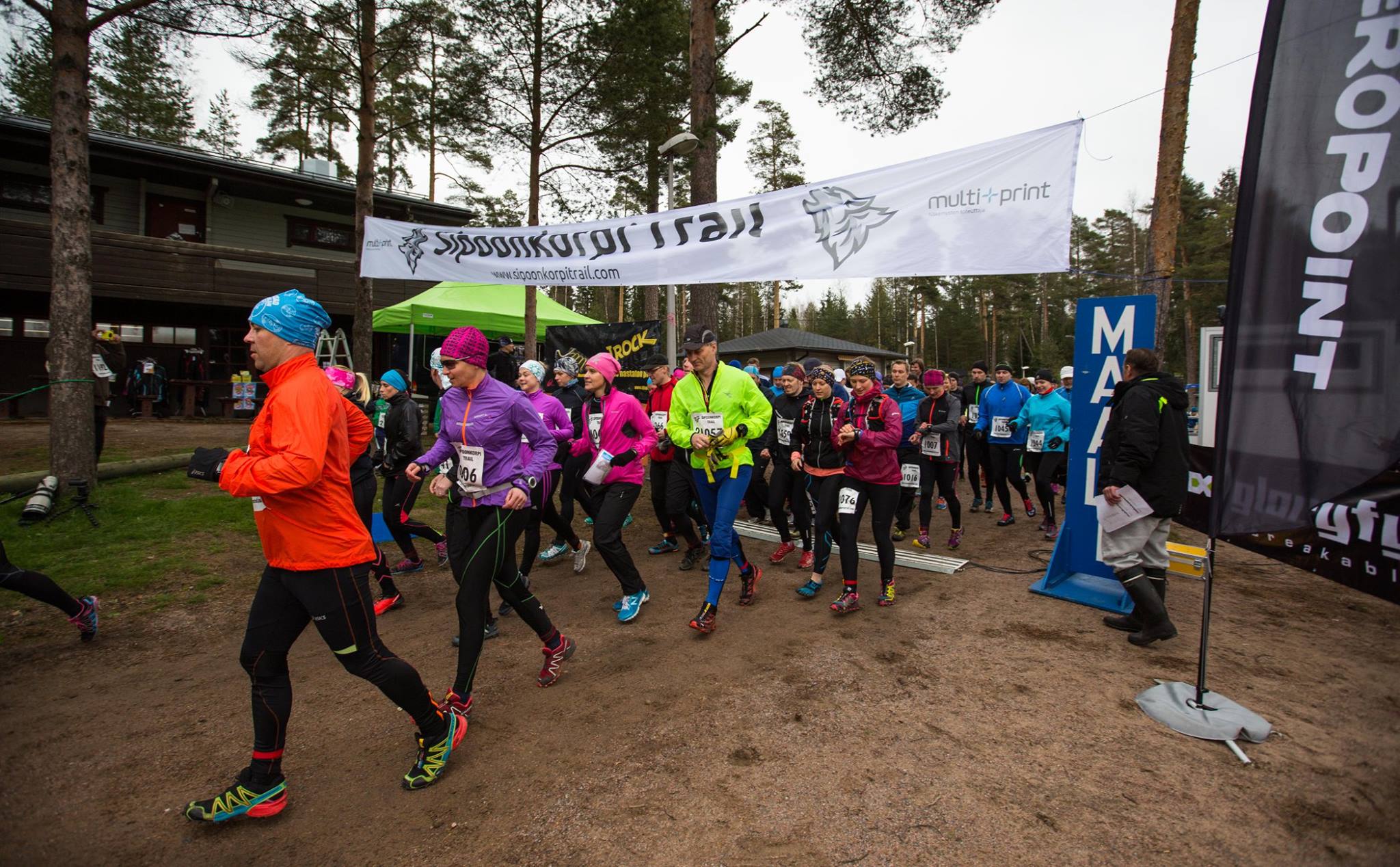 Sipoonkorpi Trailin lähtö Vantaan Kuusijärvellä. Kuva: Aapo Laiho